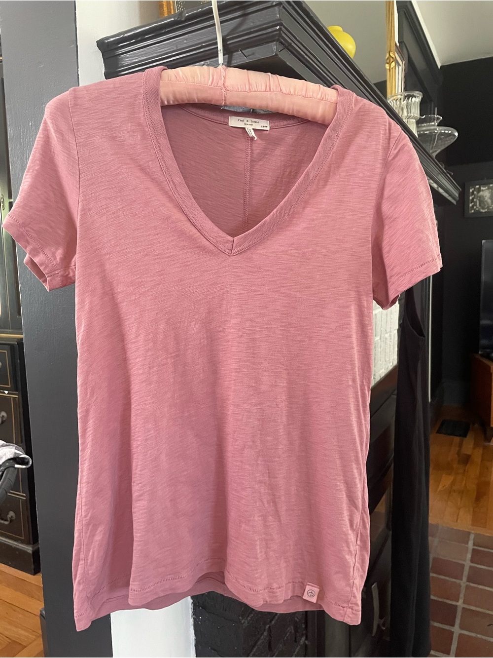 rag & bone Women's Short Sleeve V-Neck Tee in Dusty Rose